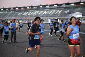 BIB: 53085
                            <button type="button" onclick="openModal(10463243)" class="btn btn-primary btn-sm float-right btn-popup" data-toggle="modal" data-target=".modal-high-quality">
                        <i class="fas fa-shopping-cart"></i> Add to Cart
                    </button>
                                            <button type="button" onclick="isThisMe(10463243, true)" class="btn btn-success btn-sm float-right btn-popup btn-isme hidden" data-toggle="tooltip" data-placement="bottom" title="นี่คือรูปของคุณใช่ไหม คลิกที่นี่เพื่อเอาเข้าอัลบั้ม">
                        <i class="fas fa-plus"></i> Add to album
                    </button>
                    <button type="button" onclick="isThisMe(10463243, false)" class="btn btn-warning btn-sm float-right btn-popup btn-isnotme hidden">
                        <i class="fas fa-ban"></i> Remove from album
                    </button>